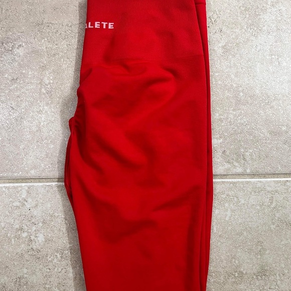 Alphalete Amplify - Picture 3 of 4